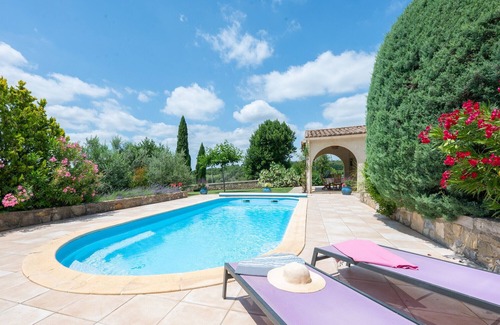 Saint-Cesaire-de-Gauzignan Villa | Villa Vignes – Family-friendly villa in the Gard with pool, large garden and play areas