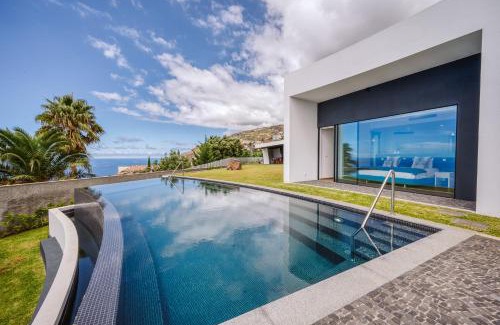 Arco da Calheta Villa | Vila Aguarelas with pool by Stay Madeira Island