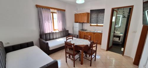 Ksamil Apartment | Vila Anxhelo