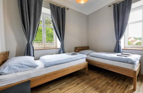 Plasy House | Vila František