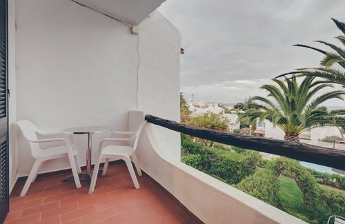 Alporchinhos Apartment | Vila Mourisca - Three Bedroom Apartment, Sleeps 10