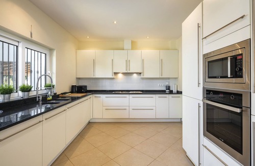 Mato Serrao Villa | Vila Nova 10