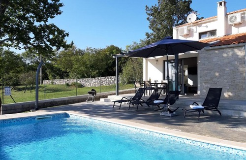 Zabrezani Villa | Vila Parizi