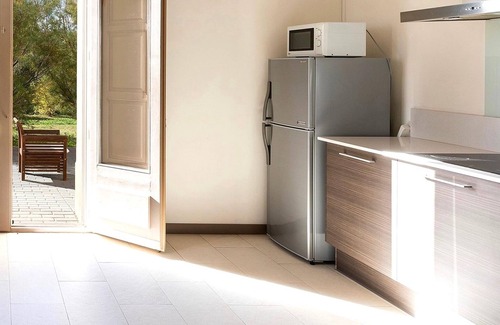 La Torre de Claramunt Apartment | Vilaseca apartment with private terrace