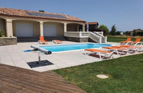 Puysserampion Villa | villa 15 personnes avec piscine et terrain de pétanque