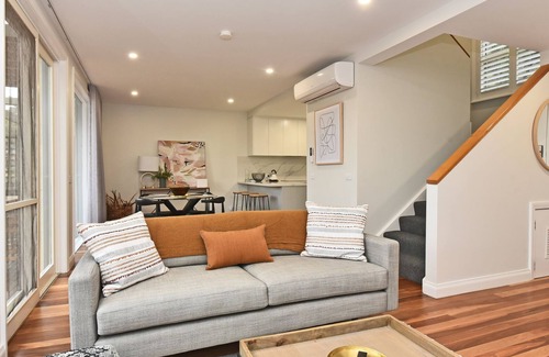 Pokolbin Villa | Villa 2br Pokolbin Villa located within Cypress Lakes Resort