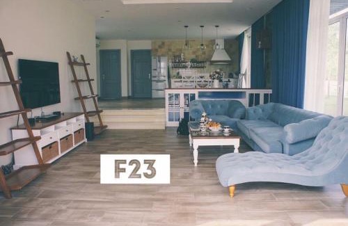 Ngoc Thanh House | Villa 3 phòng ngủ với bể bơi & vườn riêng