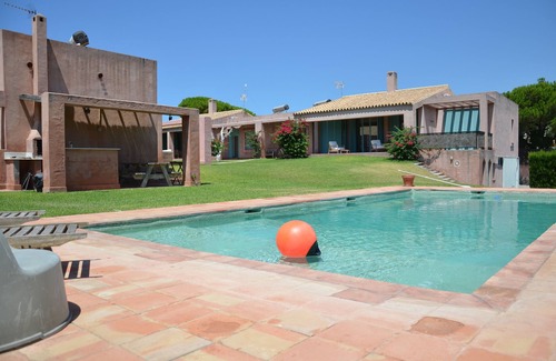 Cabo Roche Villa | Villa 5 minutes from the beach of Roche with garden and pool ideal for families