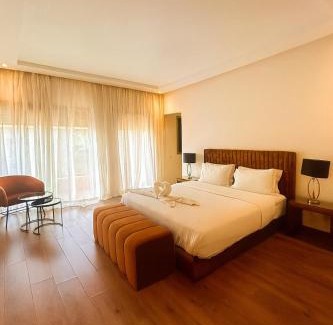 Agdal Villa | Villa 5 Suites with Pool, close to Hivernage