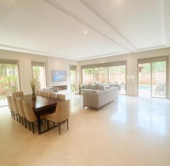 Agdal Villa | Villa 5 Suites with Pool, close to Hivernage