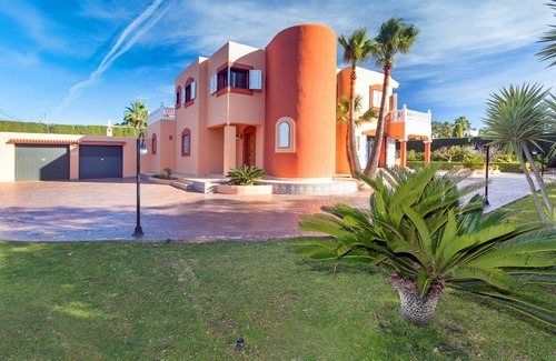 Can Besso Villa | Villa ∙ 6 bedrooms ∙ 12 guests