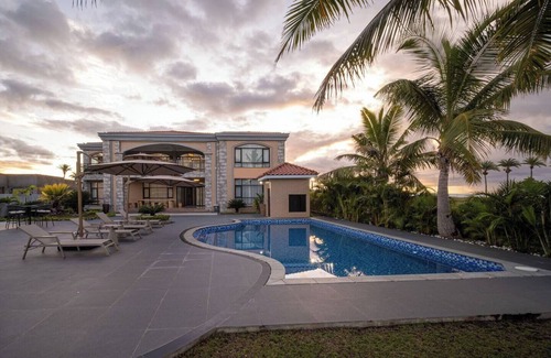 Nadi Villa | Villa 67 - 7BR Riverfront Villa - Private Pool - Gym - Games