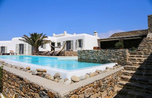 Agios Stefanos Villa | Villa ∙ 7 bedrooms ∙ 14 guests