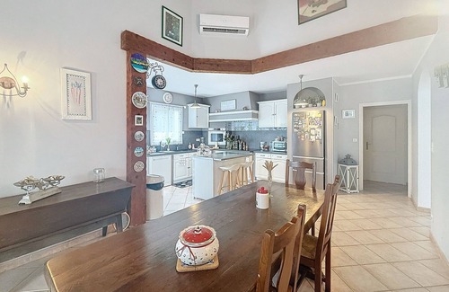 Alata House | VILLA 8/10 PERSONS
