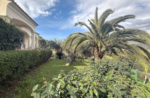 Alata House | VILLA 8/10 PERSONS