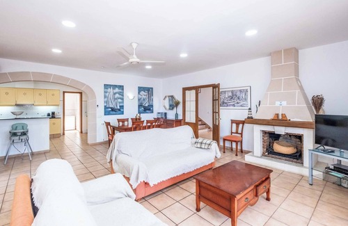 Sant Tomas Villa | Villa Alaris - Five Bedroom Villa, Sleeps 12