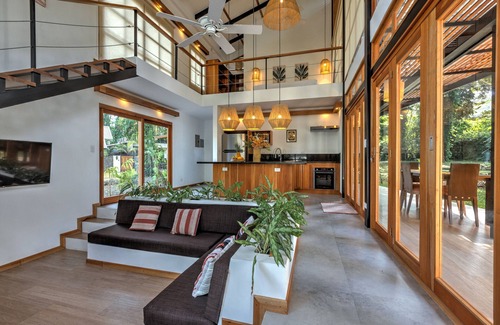 Chiguata Villa | Villa Alegría. Modern tropical style surrounded by nature