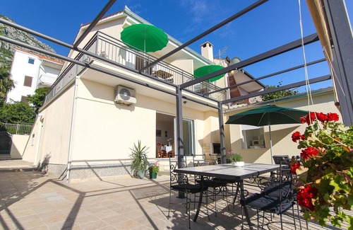 Gradac Apartment | VILLA ALEX Two-Bedroom Apartment (DANICA)