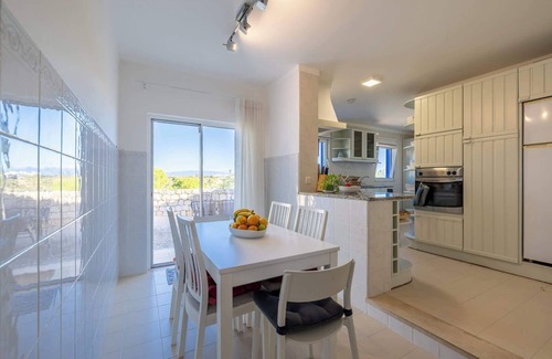 Ferragudo Villa | Villa Alice - Ocean views, Pool, Tennis court