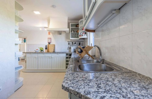 Ferragudo Villa | Villa Alice - Ocean views, Pool, Tennis court