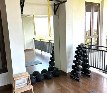 Lembang Villa | Villa Alleira Bandung - Mountain View, Gym, BBQ dengan Firepit, Wifi