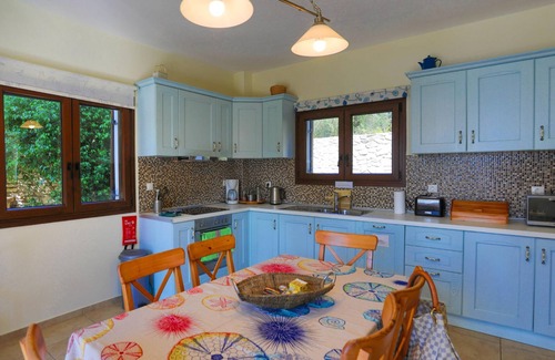 Magazia Villa | Villa Aloni in Paxi with 2 bedrooms and 3 bathrooms