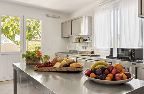 Castelsardo Villa | Villa Ambra 10, Emma Villas