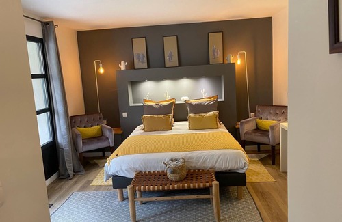 Anatole France House | Villa Ambrosia