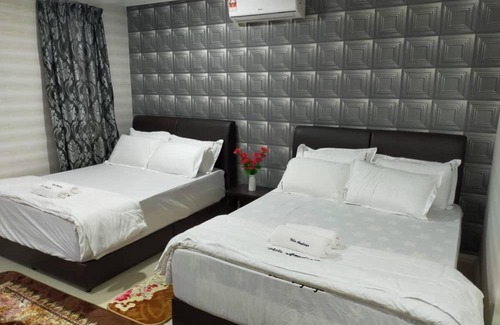 Parit Jawa Villa | Villa Amyleeya