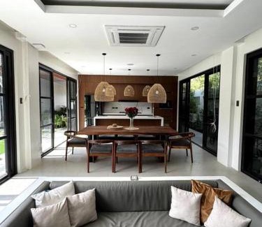 Puerto Princesa City Centre Villa | Villa Anela