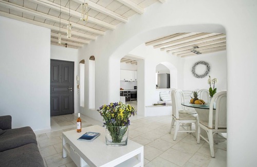 Houlakia Villa | Villa Apollonia with pool and sea view