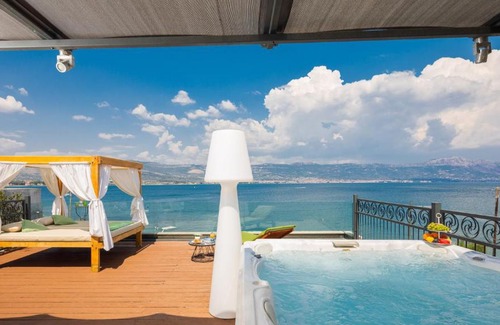 Arbanija House | Villa Arbanessa with Heated Pool