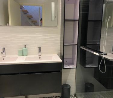 Arcachon Villa | VILLA Arcachon 12 pers AVEC PISCINE chauffée 1 mai au 30 sept