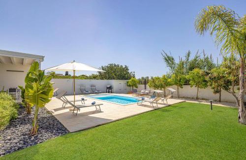 Santa Maria del Focallo Villa | Villa Ares by Villa Plus