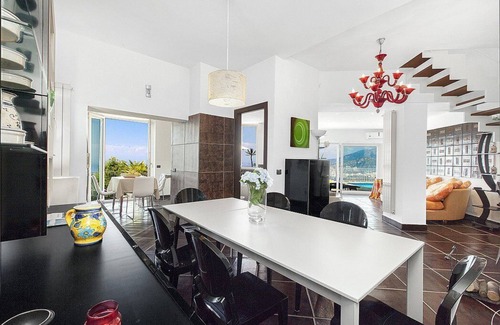 Priora House | Villa Astaria A: A cozy and welcoming two-story apartment that covers the entire ground floor of a villa which faces the sun and the sea, with Free WI-FI.