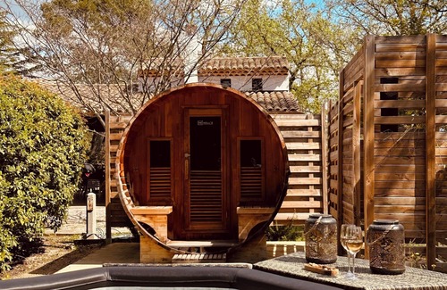 Saint-Paul-en-Foret House | Villa au Coeur de la Provence Avec Piscine, Massage, un Grand Jardin