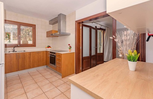 Alcanada Villa | Villa Aucanada for 8 people in a quiet area