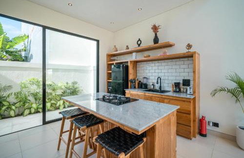 Batu Bolong Villa | Villa Awanara - Boutique 1BR Escape in Canggu