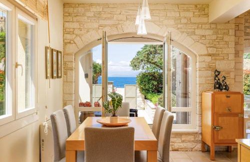 Petaleia Villa | Villa Barbaro by Villa Plus