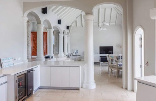 Orient Bay Villa | Villa Beauvoir: Sunrise & Ocean View