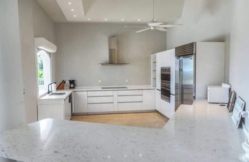 Orient Bay Villa | Villa Beauvoir: Sunrise & Ocean View