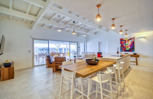 Saint-Francois Villa | VILLA BELLA'SAND facing the sea