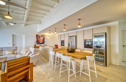 Saint-Francois Villa | VILLA BELLA'SAND facing the sea