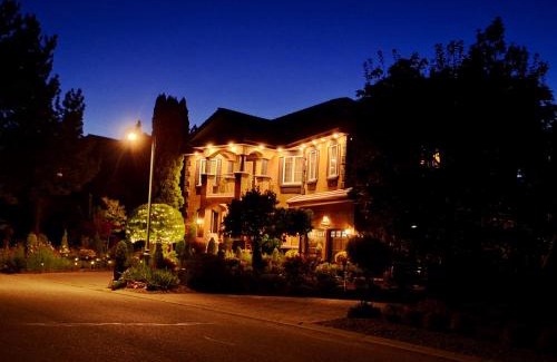 Quail Ridge Bed & Breakfast | Villa Bellissimo FranTalia - NeoClassical Boutique & Galleriséum