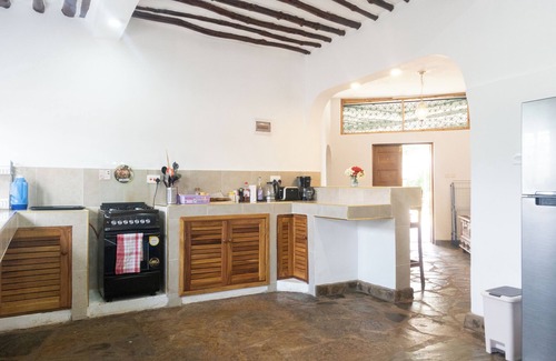 Galu Villa | Villa Black Pearl