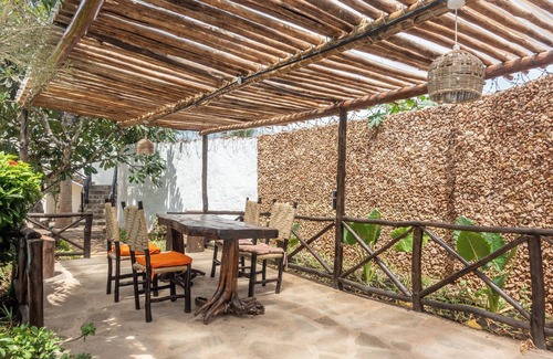 Galu Villa | Villa Black Pearl