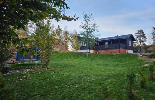 Aby Cabin | Villa Blackberry, nära Kolmården & Norrköping