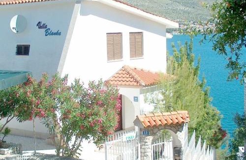 Okrug Donji House | Villa Blanka