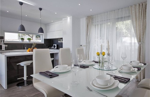 Veliko Brdo Villa | Villa Blue with pool, sea view