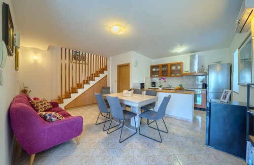 Sumartin Villa | Villa Bonaca - Three Bedroom Villa, Sleeps 6